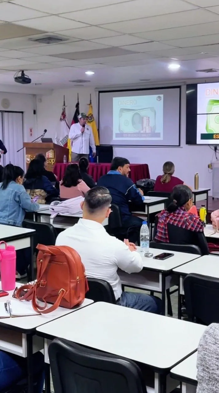 Clase en aula: «Dinero, ¿es bueno o malo?»